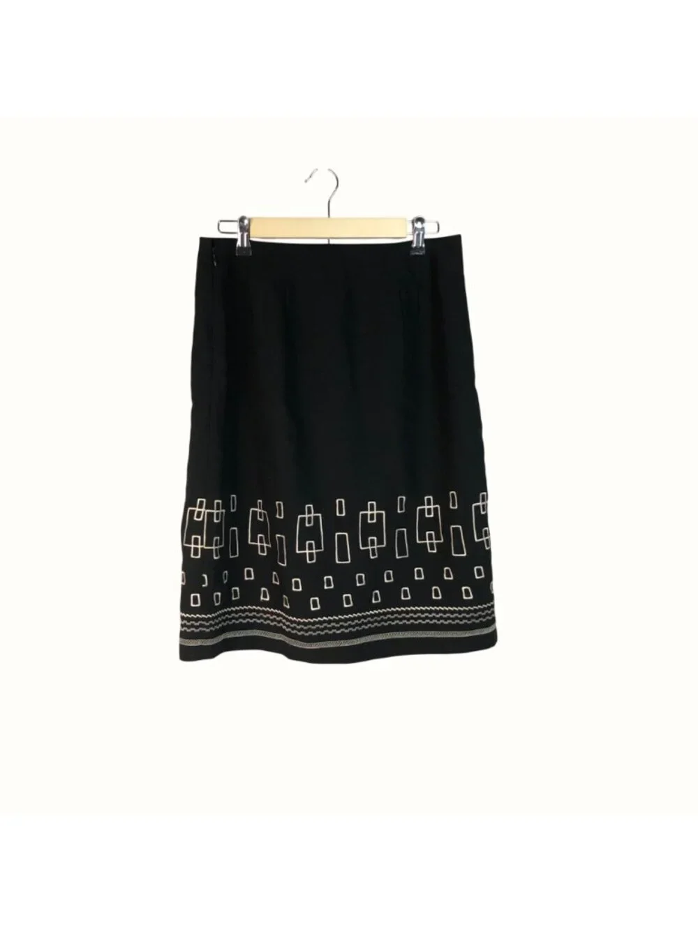 Ann Taylor Loft Black Embroidered Skirt White Geometric Texture Hem Size 8